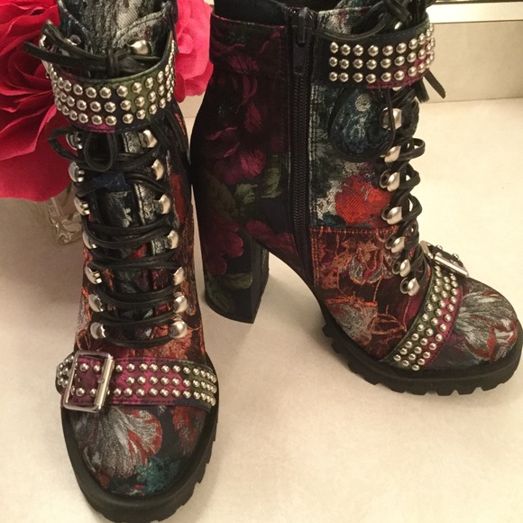 Jeffrey Campbell Shoes - ⭐️Lilith2 Jeffrey Campbell Boots